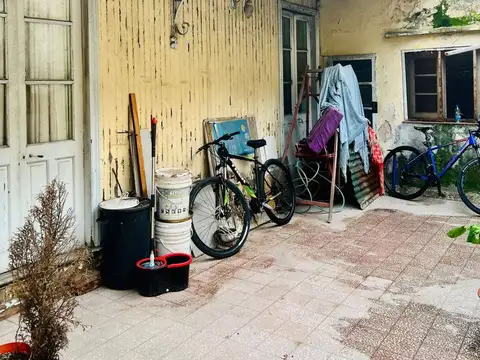 Casa 6 ambientes con 1 baño