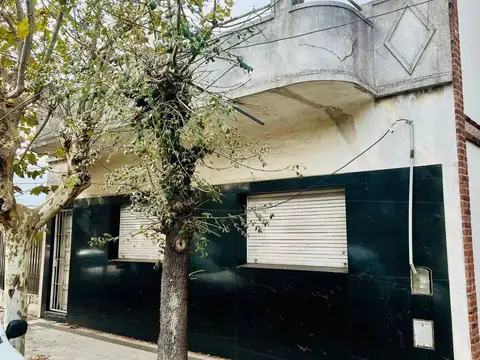 Venta Casa a Reciclar en Terreno Propio Avellaneda