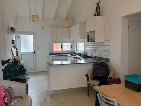 VENDO CASA EN BARRIO RESIDENCIAL – Cerca de RN 9 100