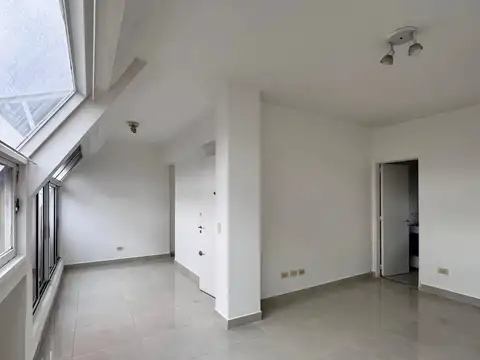 Presidente José Evaristo Uriburu 1200, Piso 11