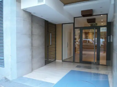 Excelente monoambiente con balcón - Caballito