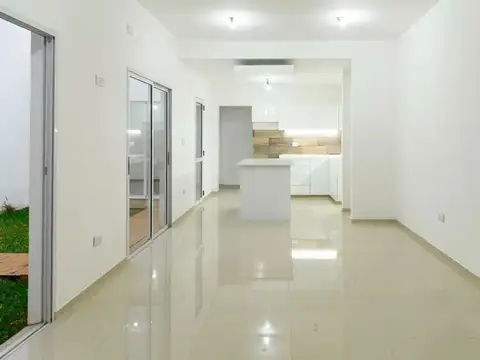 IMPECABLE PH 4 AMBIENTES CON JARDIN