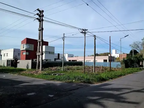 Terreno en Venta 20  mts Fondo