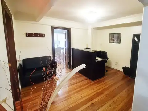 OFICINA DE CATEGORÍA - EDIF. DE ESTILO-MICROCENTRO