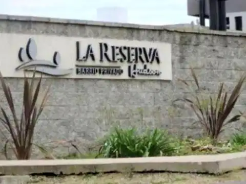 Terreno en Venta 30  mts Fondo