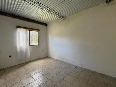 Casa 2 ambientes con 1 baño