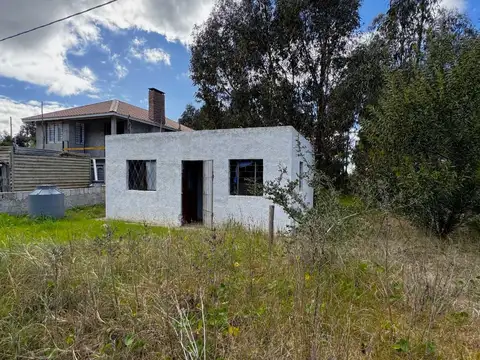 Venta casa de un dormitorio Araminda gran terreno