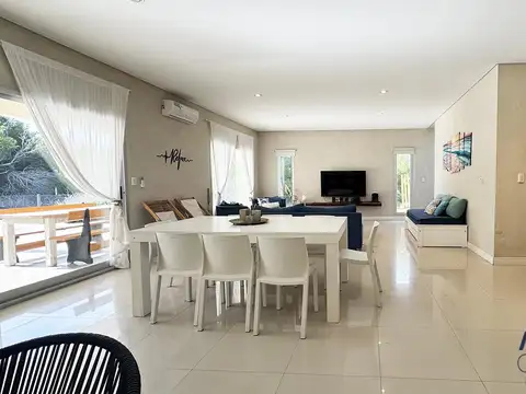Casa en Venta en Barrio Cerrado Costa Esmeralda, USD 345.000