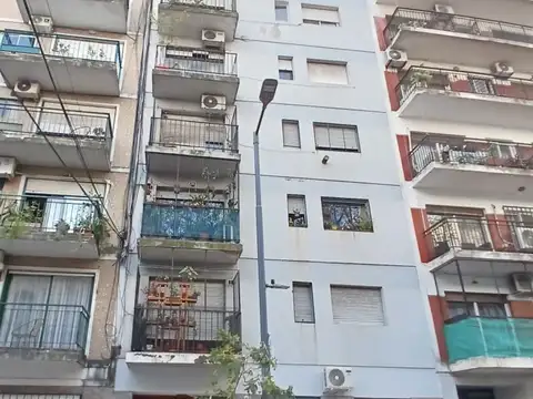 ¡IMPECABLE Y ACOGEDOR DEPTO. 2 AMB. CON BAJAS EXPENSAS, LISTO PARA ENTRAR A VIVIR - UBICADO EN GUISE 1900!