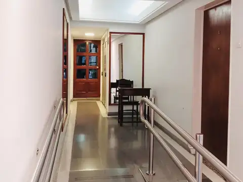 Guise 1900, Piso 4