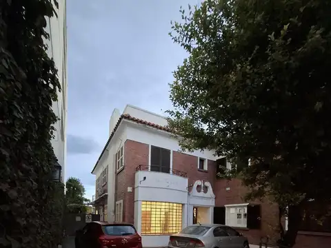 Casa en Alquiler en Zona Centro, USD 4.000