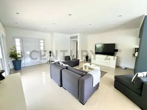 Casa en Venta en La Cesarina, USD 214.900
