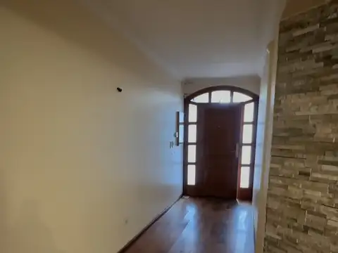 Departamento 7 ambientes con 6 baños