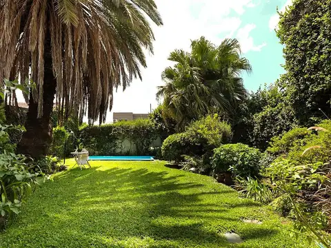 VENTA CASA 4 AMB PARQUE  PILETA Y COCHERA HAEDO