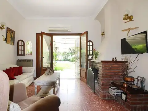 Gobernador Emilio Castro 900