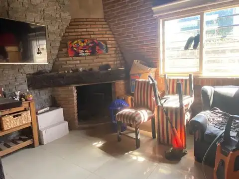 Casa en Alquiler con 1 cochera