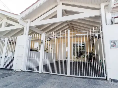 Depto Tipo Casa en Venta de 3 dormitorios
