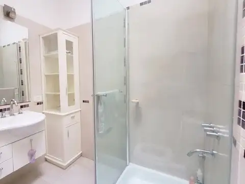 CASA 3 AMBIENTES, COCHERA, PATIO, QUINCHO, TERRAZA