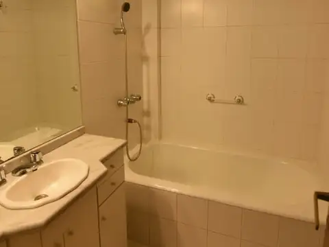 Mitre 400, Piso 11
