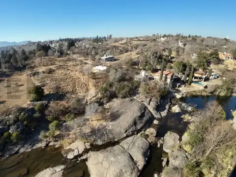 VENTA LOTE 2438m2 VILLA PARQUE SIQUIMAN CENTRO