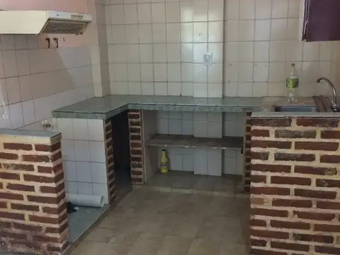 Casa 2 ambientes con 1 baño