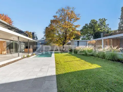 Casa en Venta a estrenar en Las Lomas de San Isidro, Moderna, gran jardín con Studio.