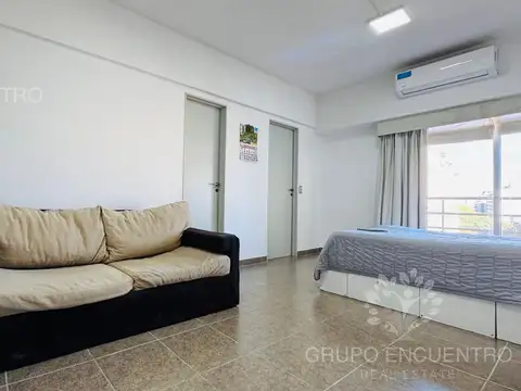 Departamento con balcón| Gran vista abierta| Inversión | Primera vivienda