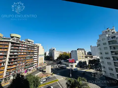 Departamento con balcón| Gran vista abierta| Inversión | Primera vivienda