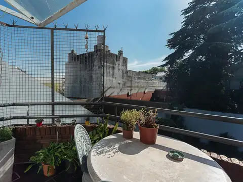 Depto Tipo Casa en Venta en Villa General Mitre, USD 200.000