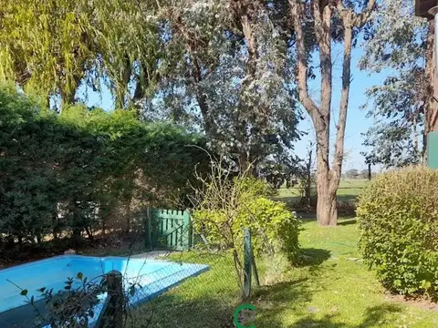 Casa 4 ambientes con 2 baños