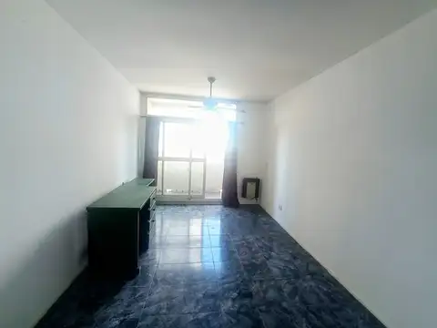 Manuel Estevez 100, Piso 2