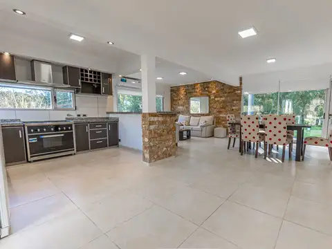 CASA 4 AMBIENTES BARRIO PRIVADO FINANCIACION
