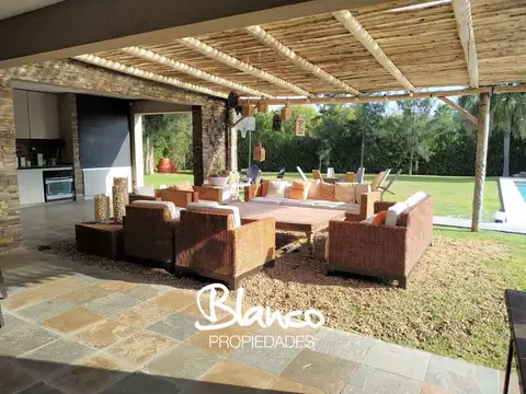 Casa en Alquiler Temporal en Septiembre, USD 4.500