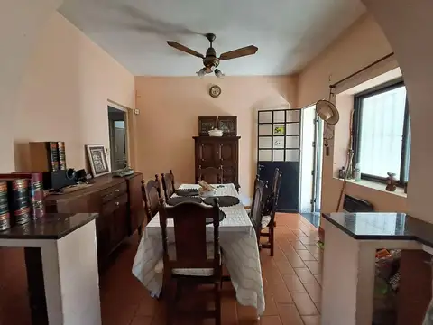 Casa 4 ambientes con 1 baño