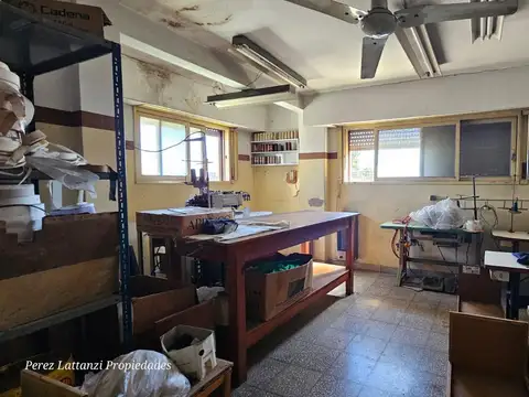 Galpón 2 Plantas de 320.50 m2 en Caseros