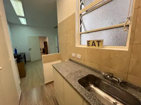 Oficina en Venta 66 años