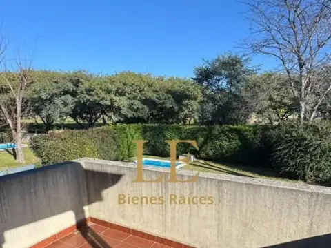 Casa en Venta con 4 cocheras