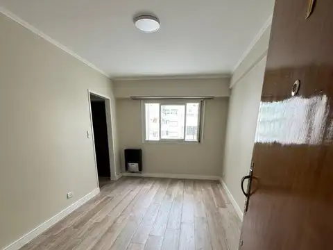 Departamento 3 ambientes reciclado zona centro