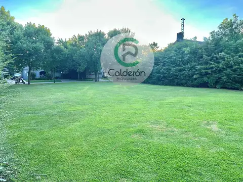 Terreno en Venta en Campos De Alvarez, USD 220.000