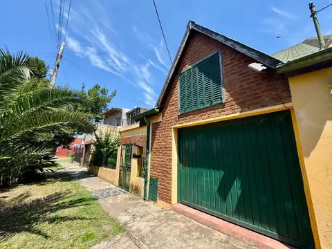 VENTA CASA 4 AMBIENTES HURLINGHAM ACEPTA  PERMUTA
