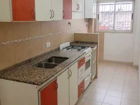 Departamento en Alquiler en Santos Lugares, $ 700.000