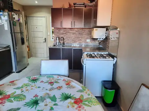 Duplex en Venta 3 ambientes cochera y patio en Venta en Villa Ballester/Chilavert excelente estado