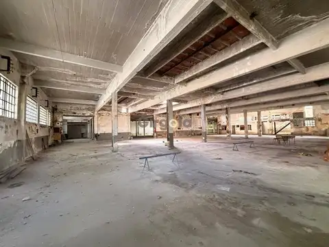 Galpón en venta de 3465m2 ubicado en Mataderos