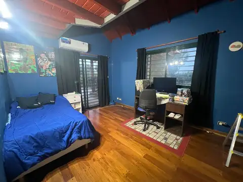 VENTA CASA 4 AMBIENTES DE VICENZO  GRANDE PIÑAR