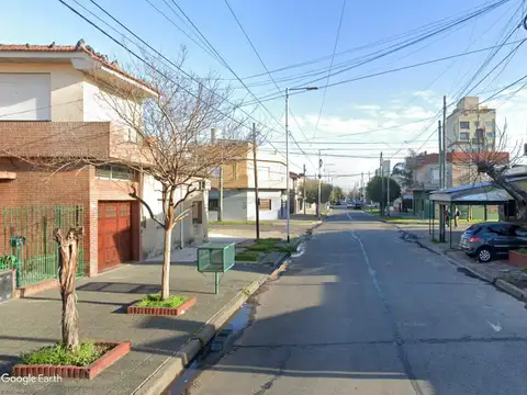 De la Serna e/ San Carlos y Esteban Echeverría