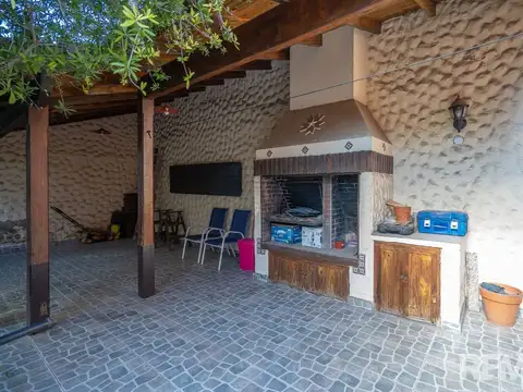 Depto Tipo Casa 3 ambientes con 2 baños