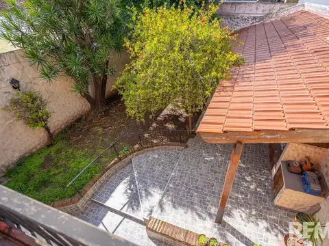 VENTA PH 3 AMBIENTES PARQUE AVELLANEDA PATIO TERRA