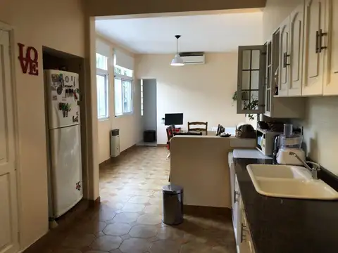 Casa en venta - 2 dormitorios 2 baños - 78mts2 - Jose Marmol