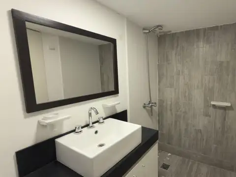 Casa 2 ambientes con 1 baño