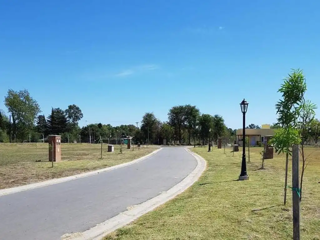 Terreno en Pilar del Este - Santa Lucia